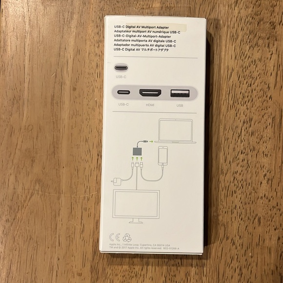 Apple USB-C to Digital AV Multi-port Adapter - Picture 2 of 4